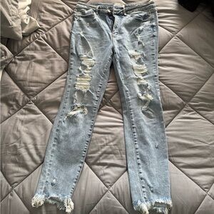 Judy blue light wash distressed skinny jeans. 15/32